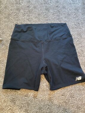 New Balance Harmony High Rise 6" Black Bike Shorts